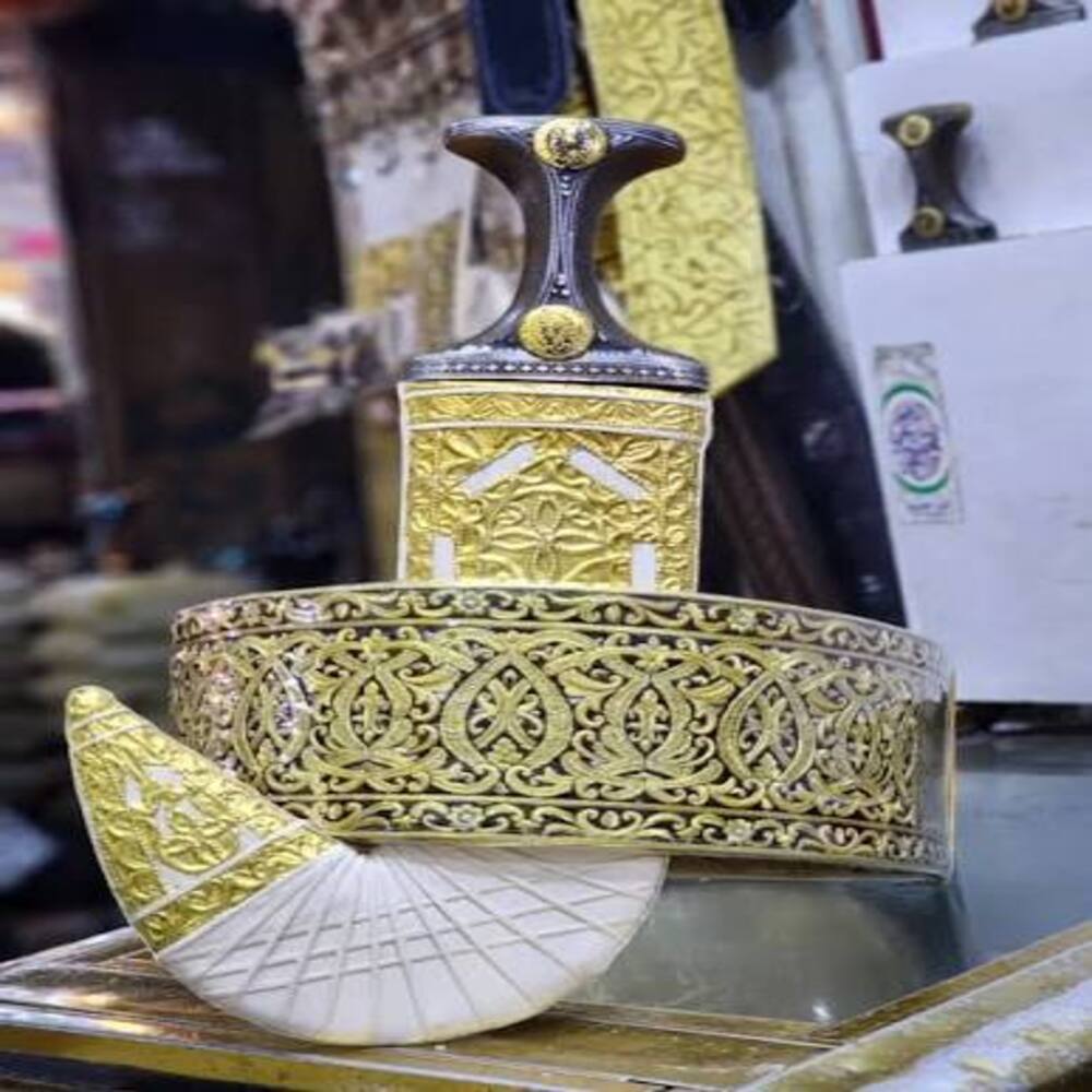 الجنبية اليمنية رمز يحكي حكاية التراث