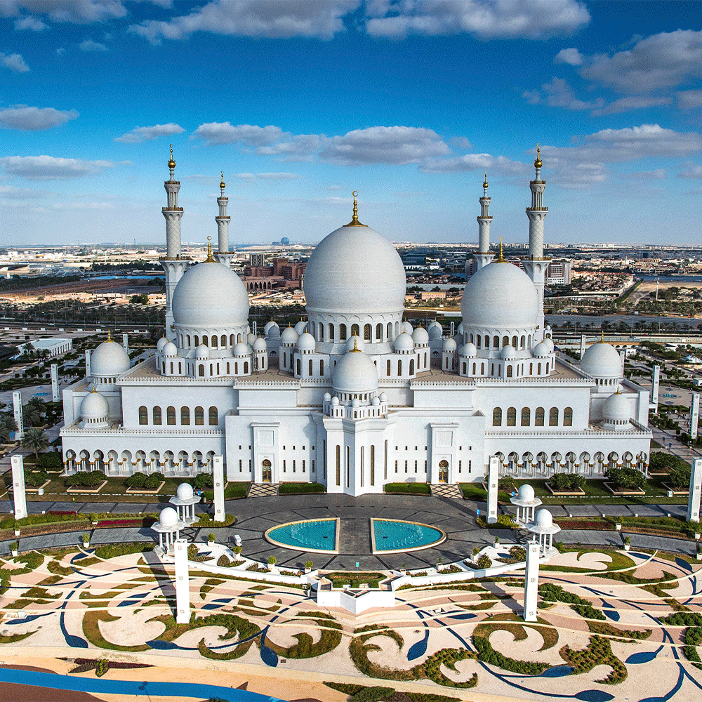 مسجد الشيخ زايد… تحفة معمارية في قلب أبو ظبي