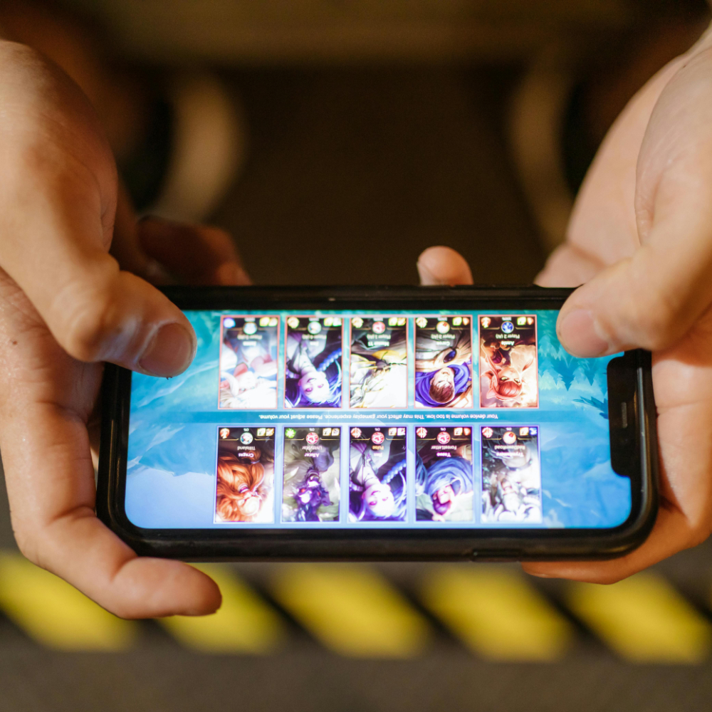 الألعاب الإلكترونية بين الترفيه والخطر