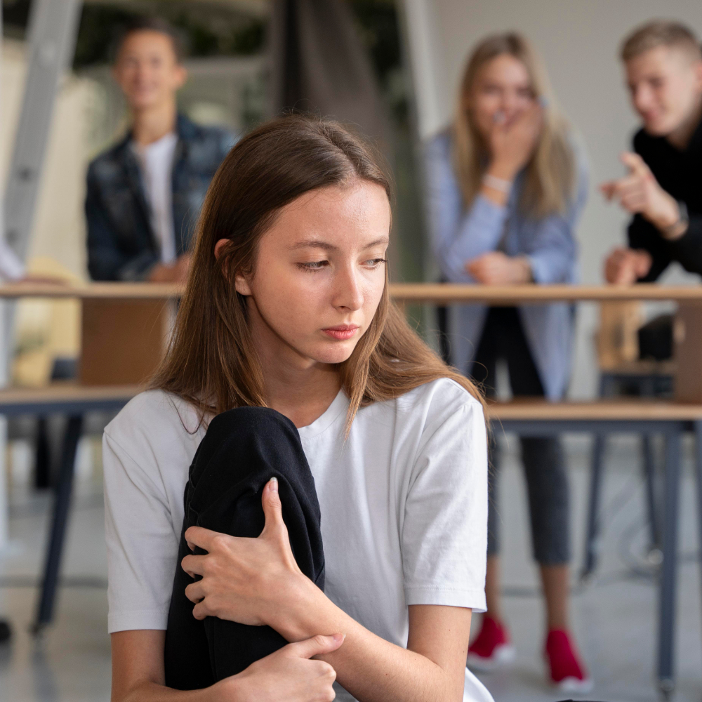 التنمّر بين الطلاب.. ظاهرة مقلقة تستدعي التوعية والتعاون