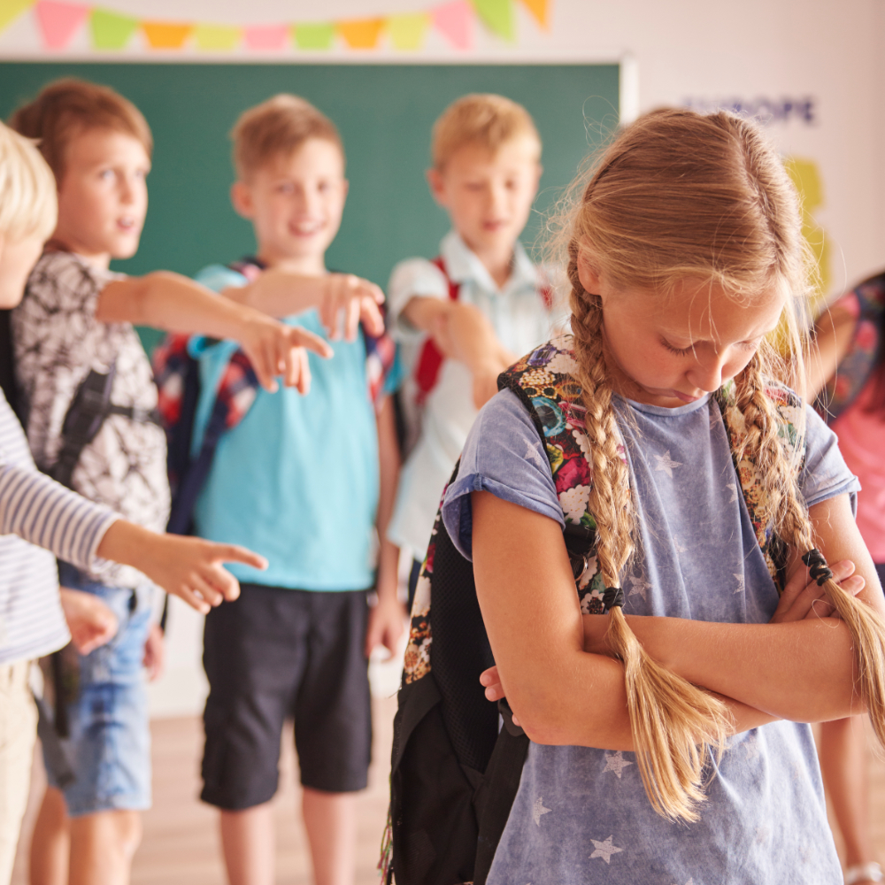 التنمر.. تقليدي وإلكتروني