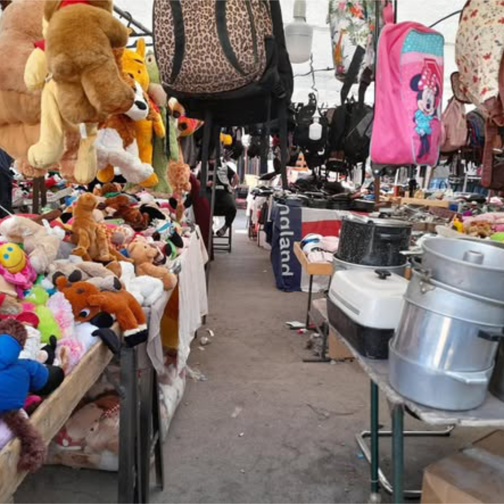 سوق الجمعة.. متعة التسوق ولقاء الأصدقاء